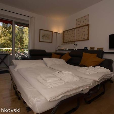 Bahnhofsnahe, Ruhige Und Sonnige 2 Zimmerwohnung Im Dichterviertel Вісбаден Екстер'єр фото